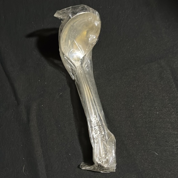 Silver plated Gravy Bowl with Attached Saucer - Picture 4 of 5